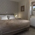 Villa Lux. Ema *