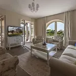 Lux. Ema Villa *