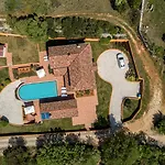 Lux. Ema Villa