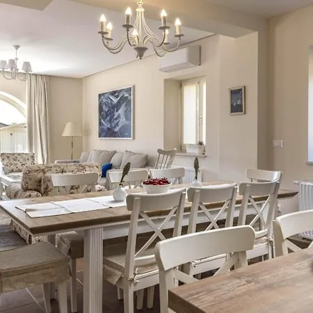 Lux. Ema Villa Cabrunici