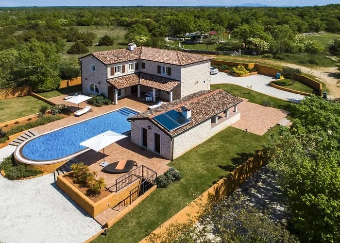 Lux. Ema * Cabrunici